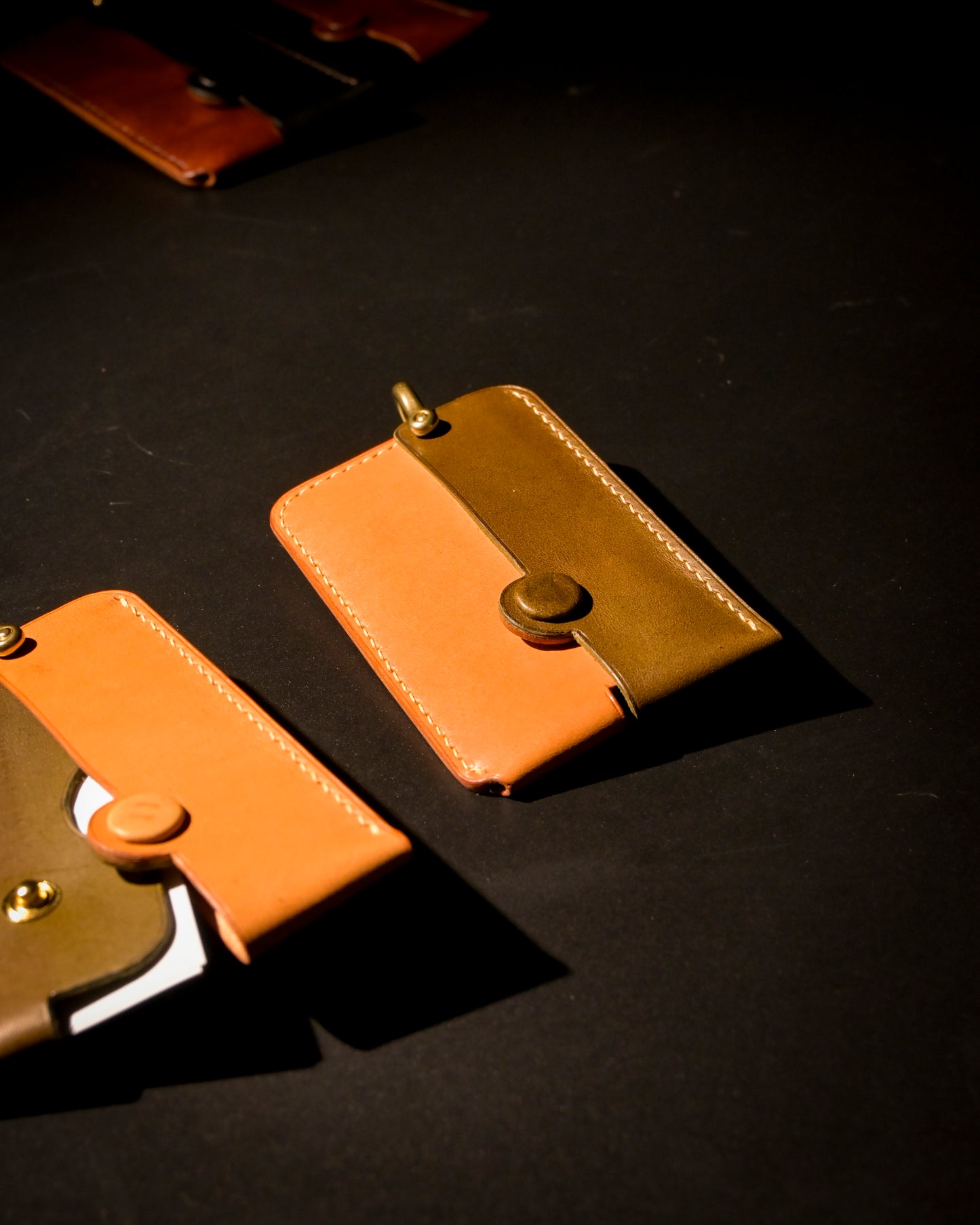 Shackle Slim Fit Cardholder