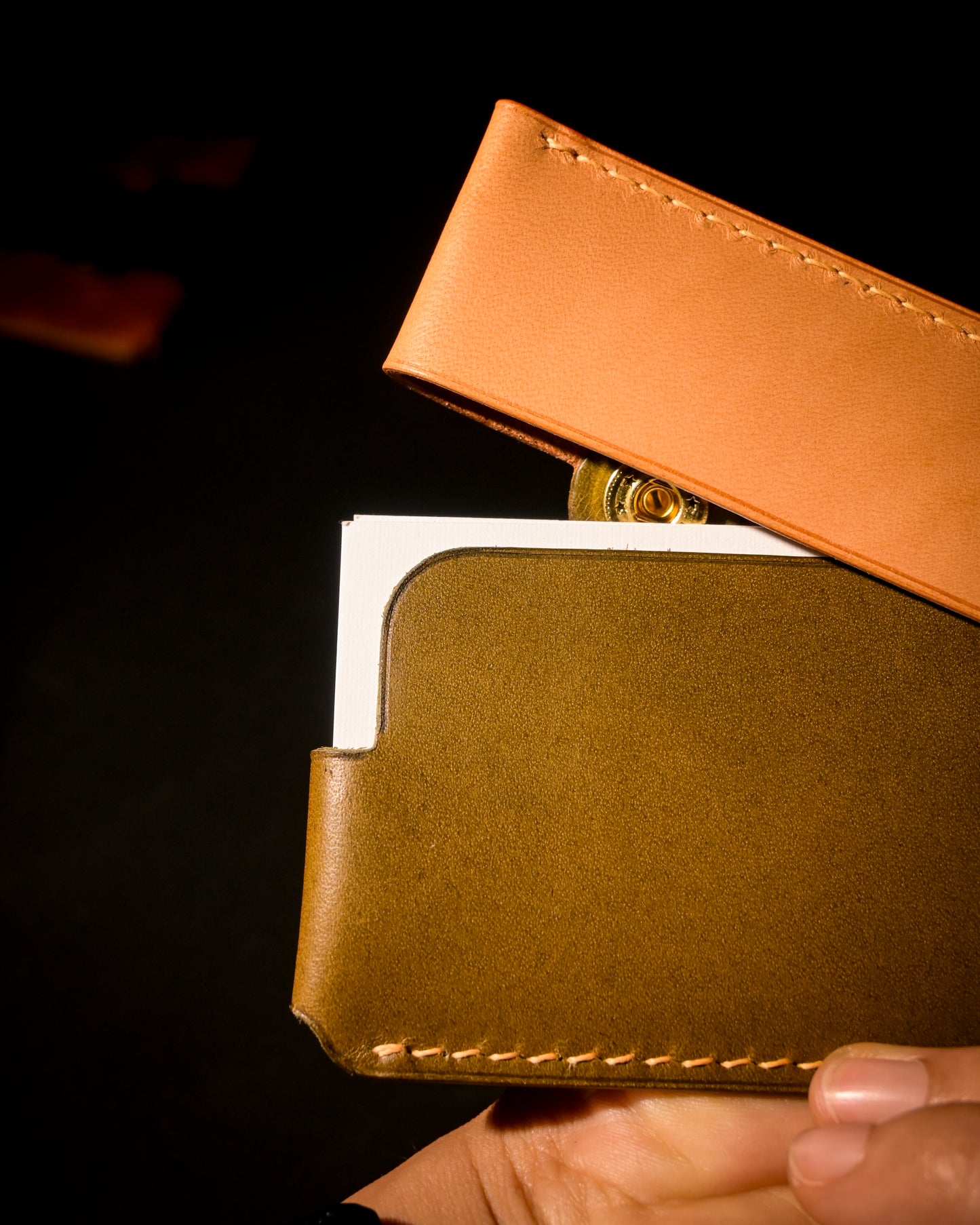 Shackle Slim Fit Cardholder