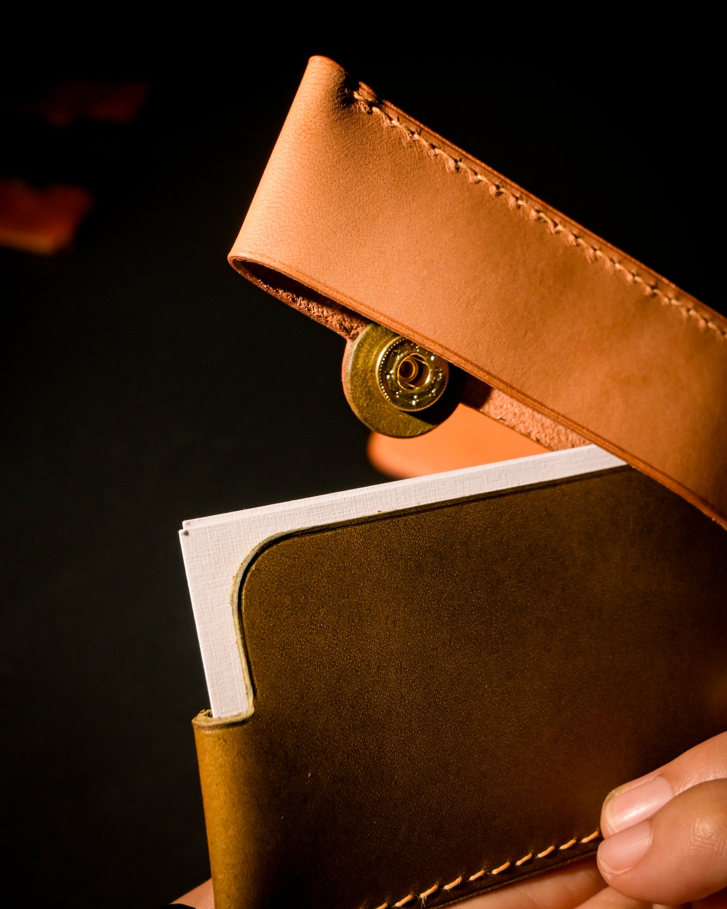 Shackle Slim Fit Cardholder