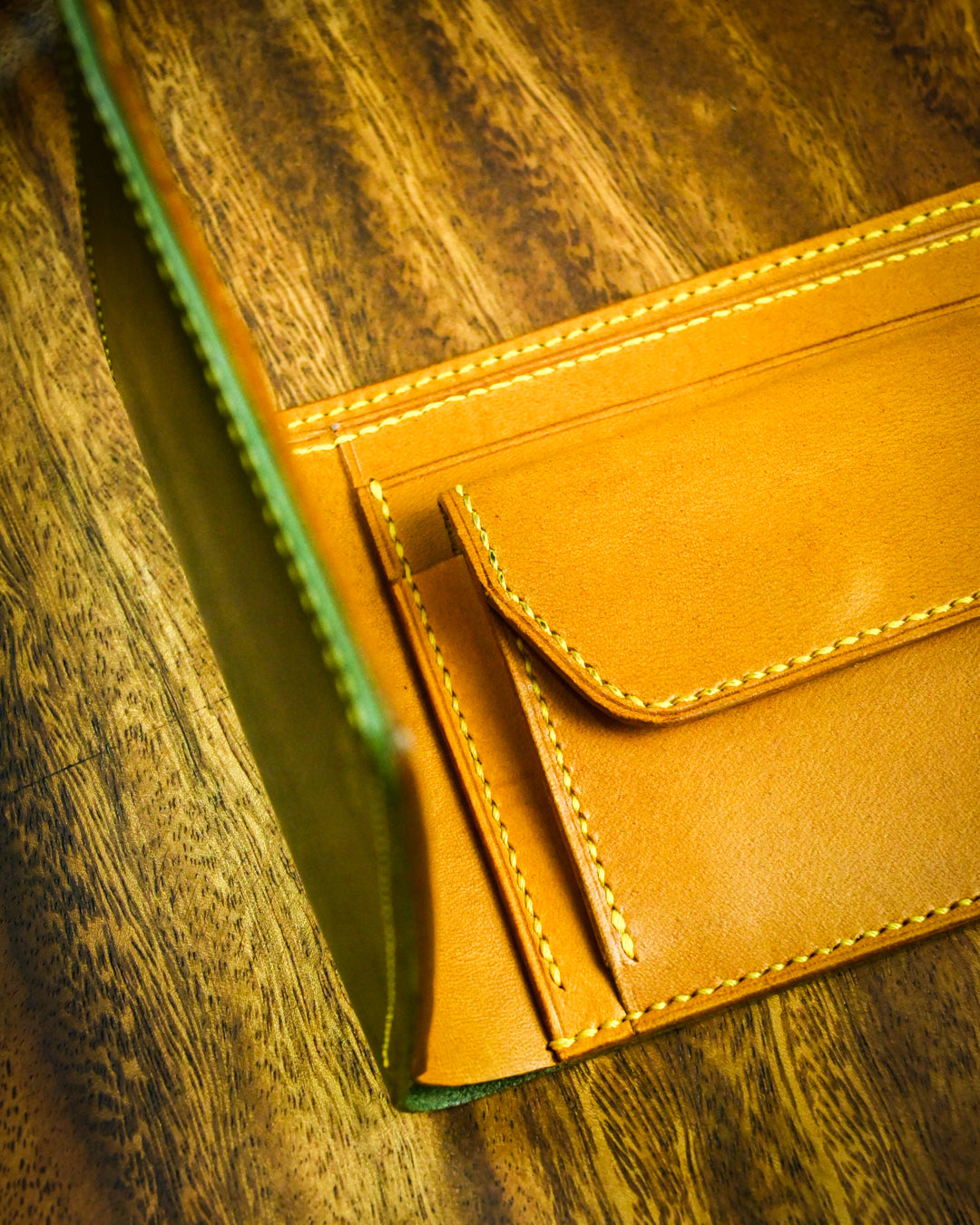 Kaswa Bifold Wallet with Coin Pouch